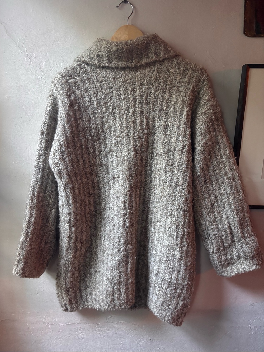 Cozy Vintage Women's Beige 100% Wool Chunky Bouclé Button-Up Cardigan Sweater - Picture 2 of 14